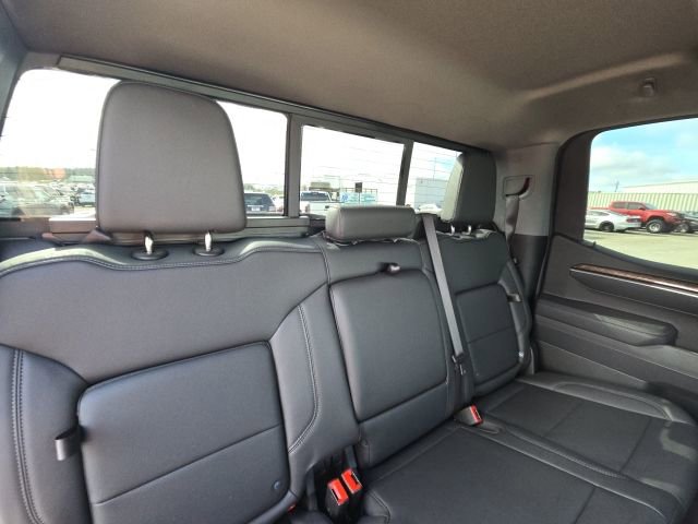 Used 2025 GMC Sierra 1500 Elevation w/ Elevation Premium Package image 17