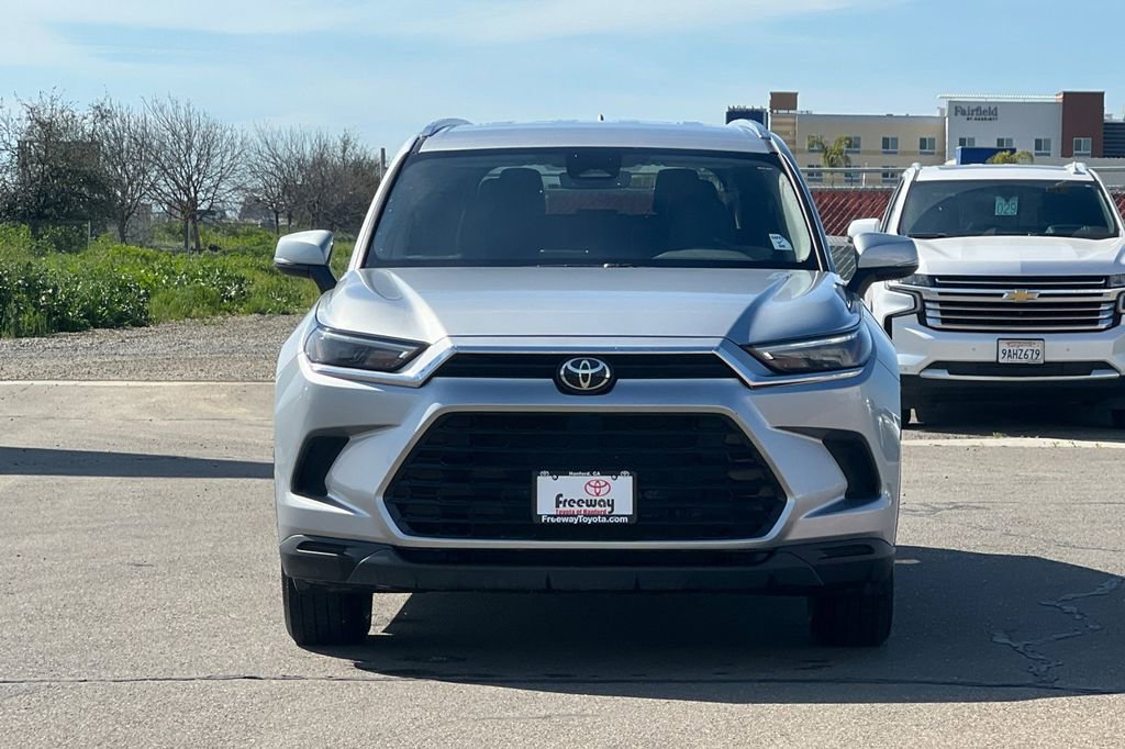 Certified 2025 Toyota Grand Highlander AWD image 11