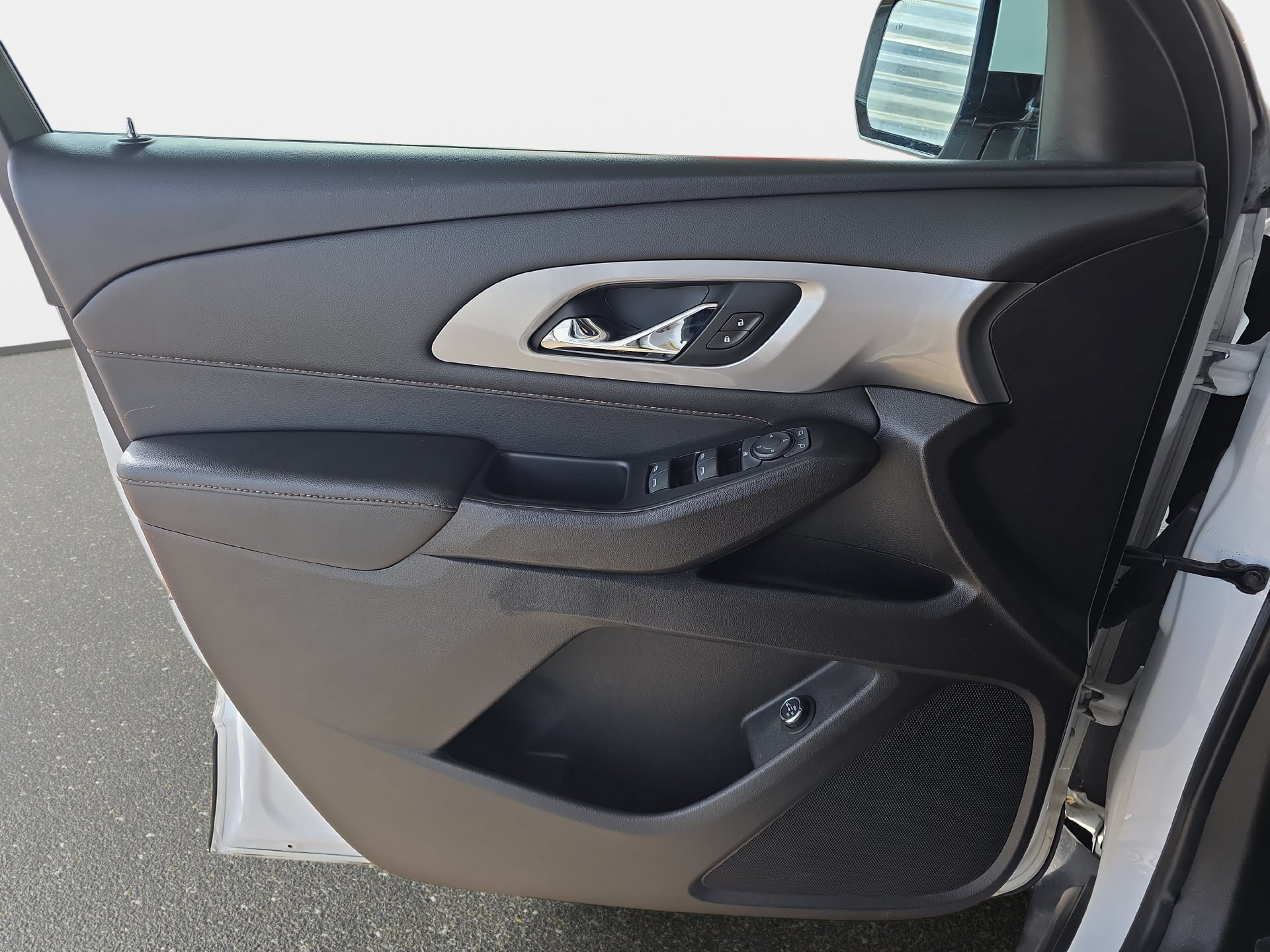 Used 2019 Chevrolet Traverse LT AWD/4WD image 26