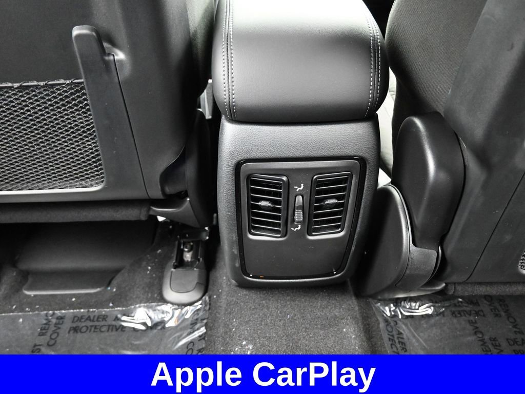 Used 2024 Dodge Durango SXT w/ 3rd Row Seating Group image 26