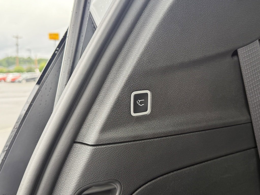 New 2026 Chrysler Pacifica Select image 6