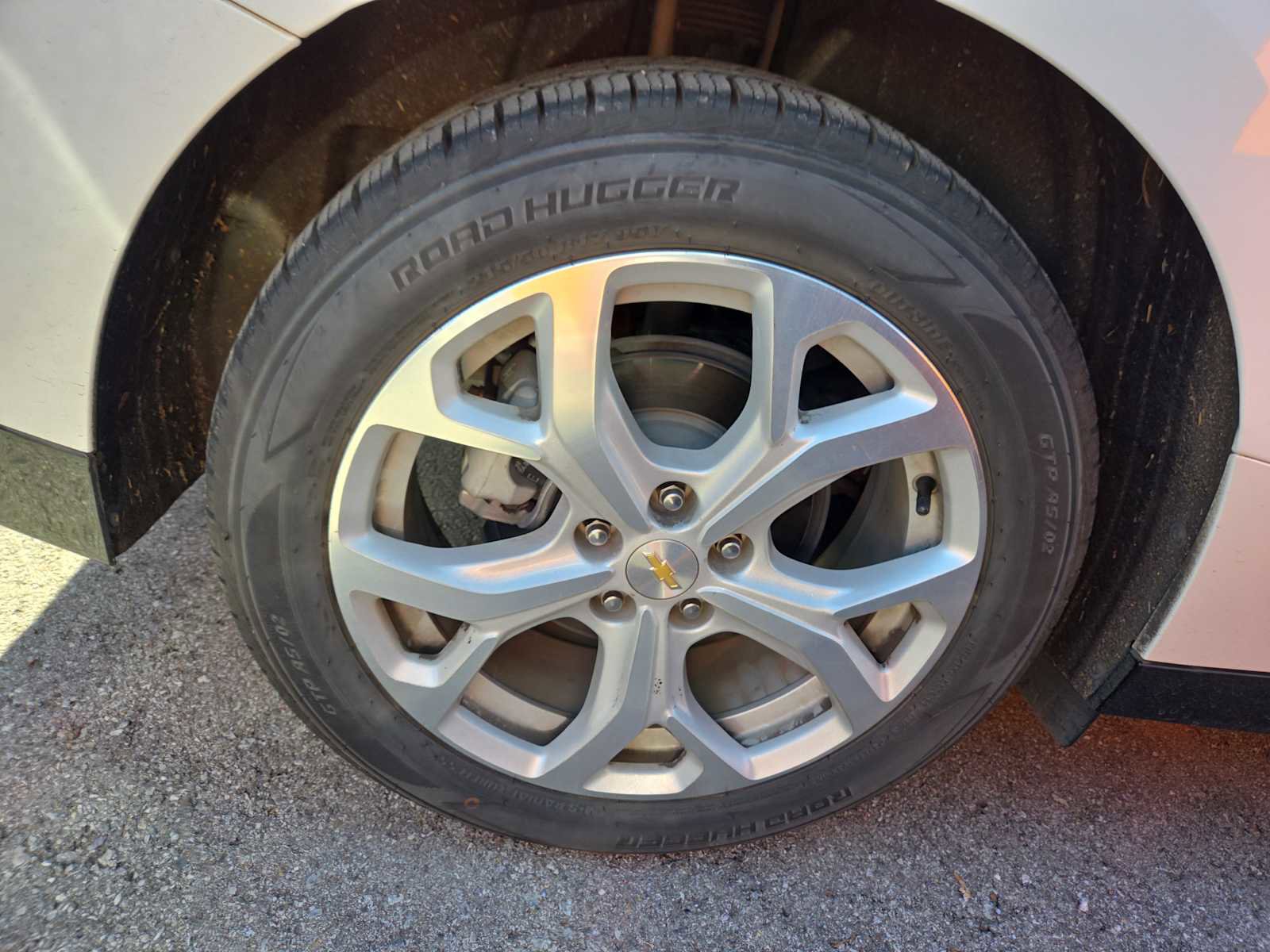 Used 2018 Chevrolet Volt Premier w/ Driver Confidence Package image 3