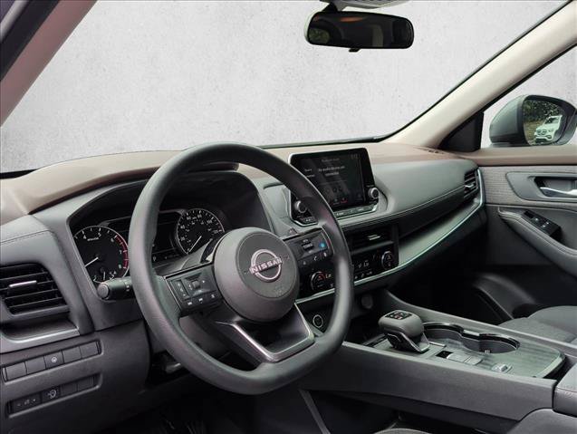 Used 2023 Nissan Rogue SV FWD image 9