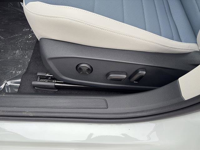 New 2026 Volkswagen Jetta SE image 13