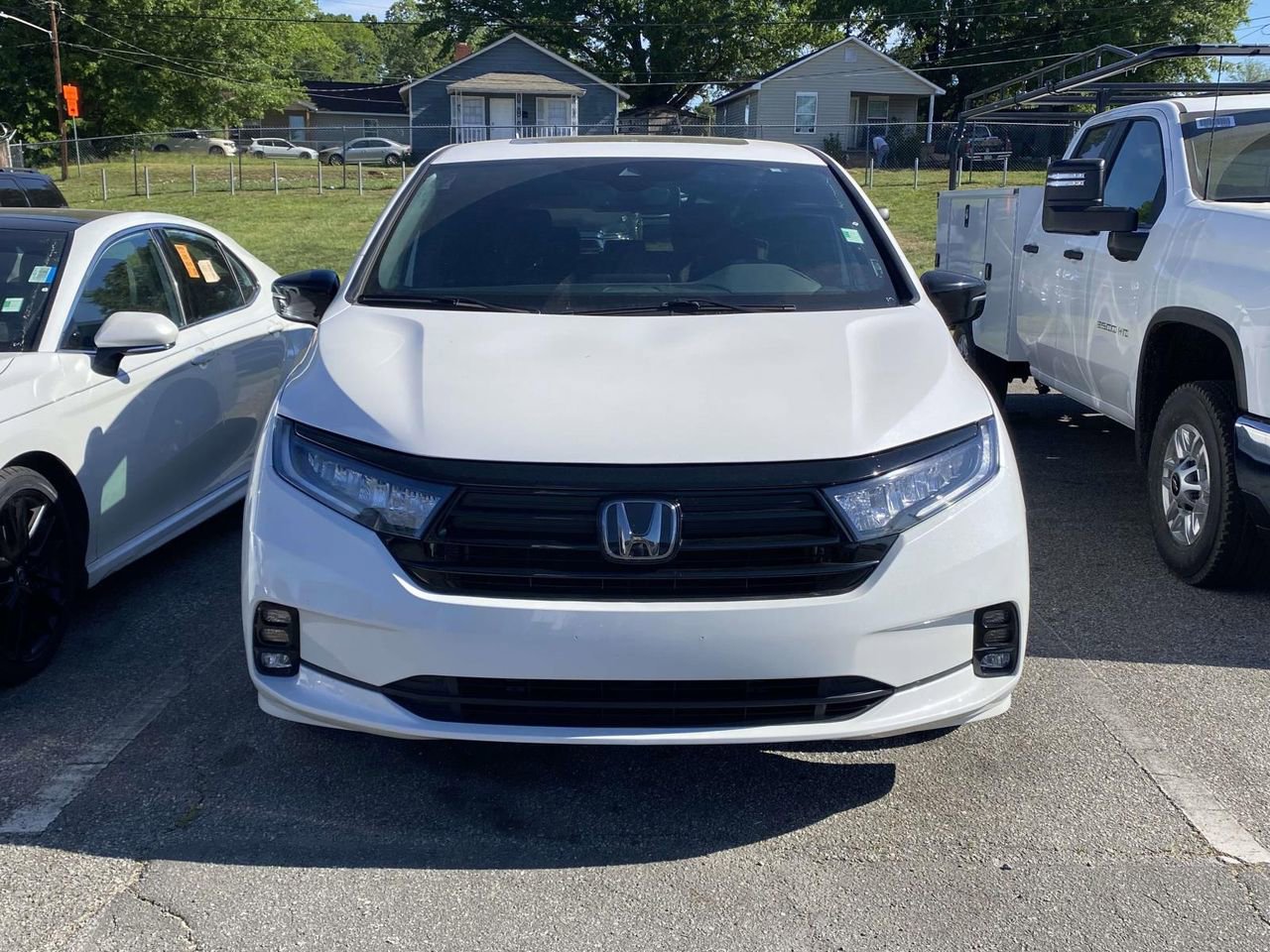 Used 2024 Honda Odyssey Sport image 2