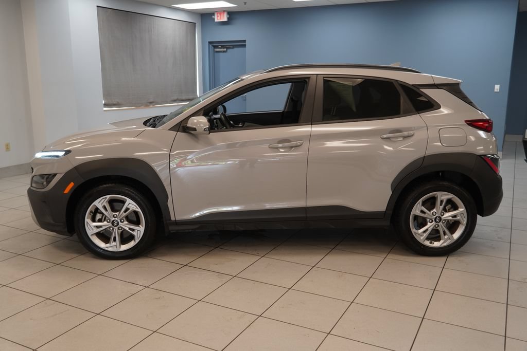 Used 2022 Hyundai Kona SEL w/ Convenience Package AWD/4WD image 2