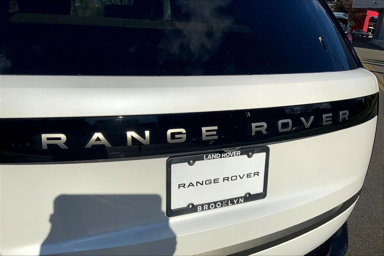 New 2025 Land Rover Range Rover SE image 15