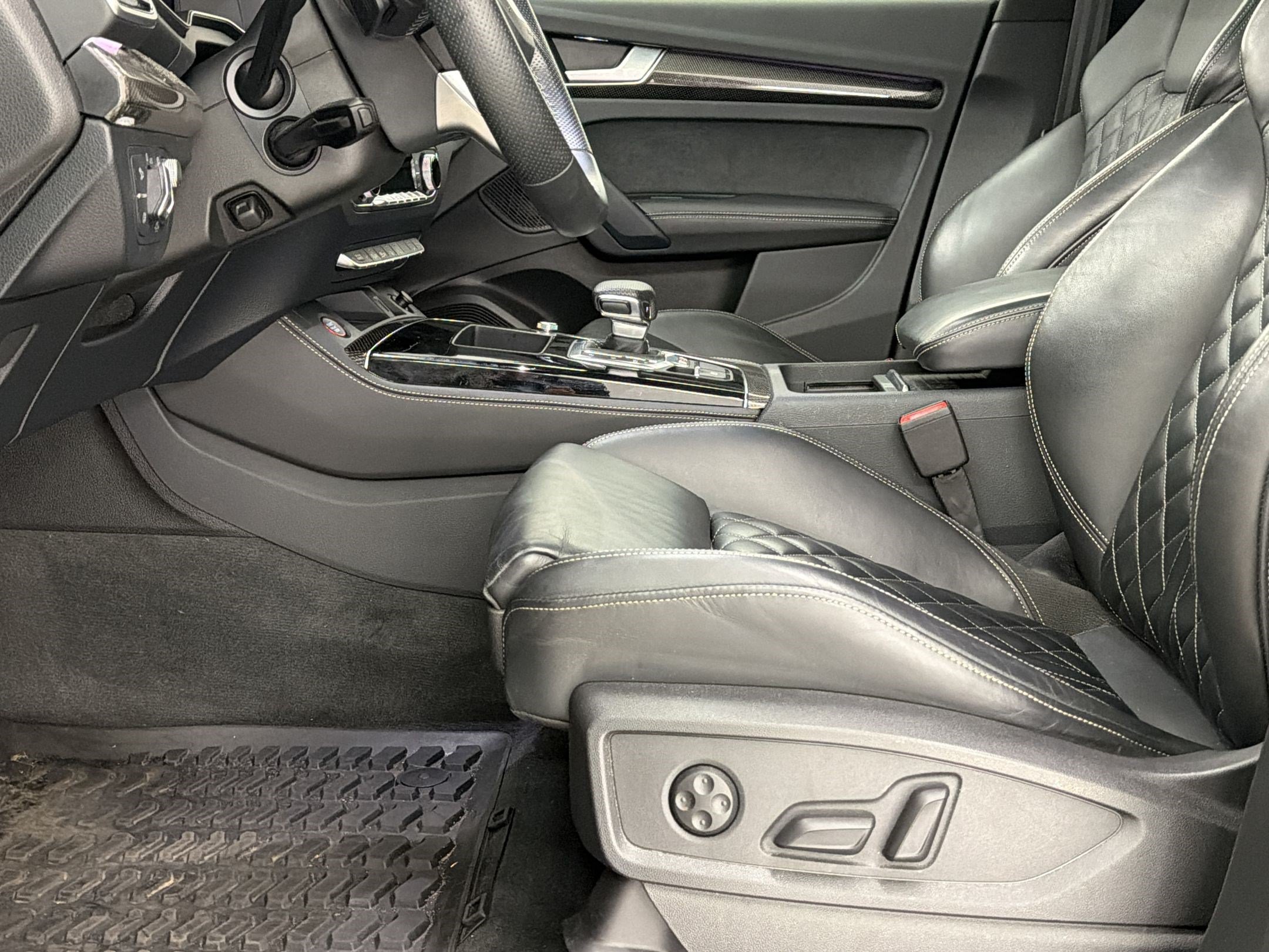 Used 2024 Audi SQ5 Prestige AWD/4WD image 5
