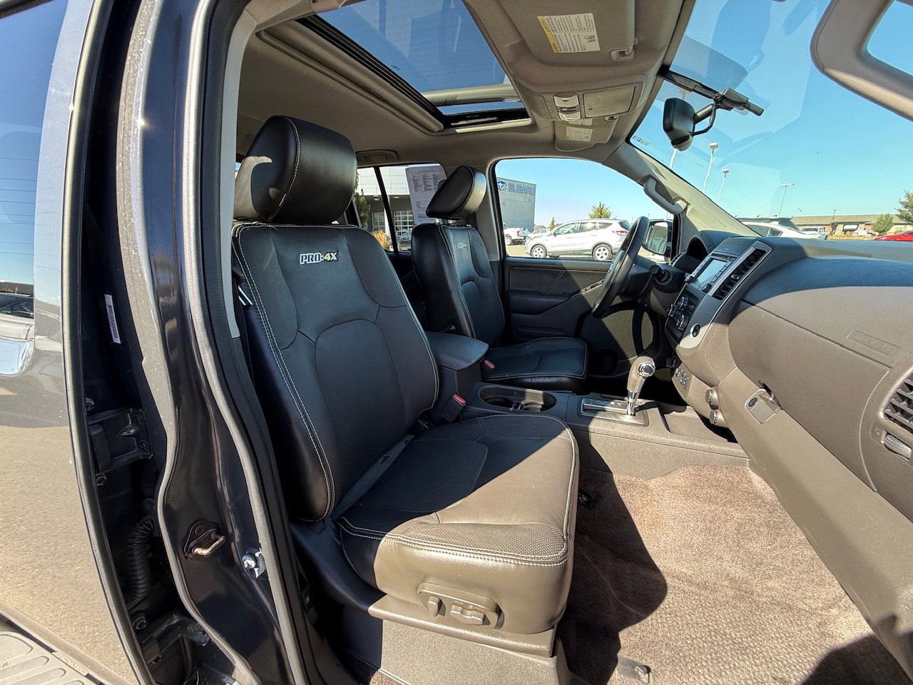 Used 2015 Nissan Frontier PRO-4X image 53