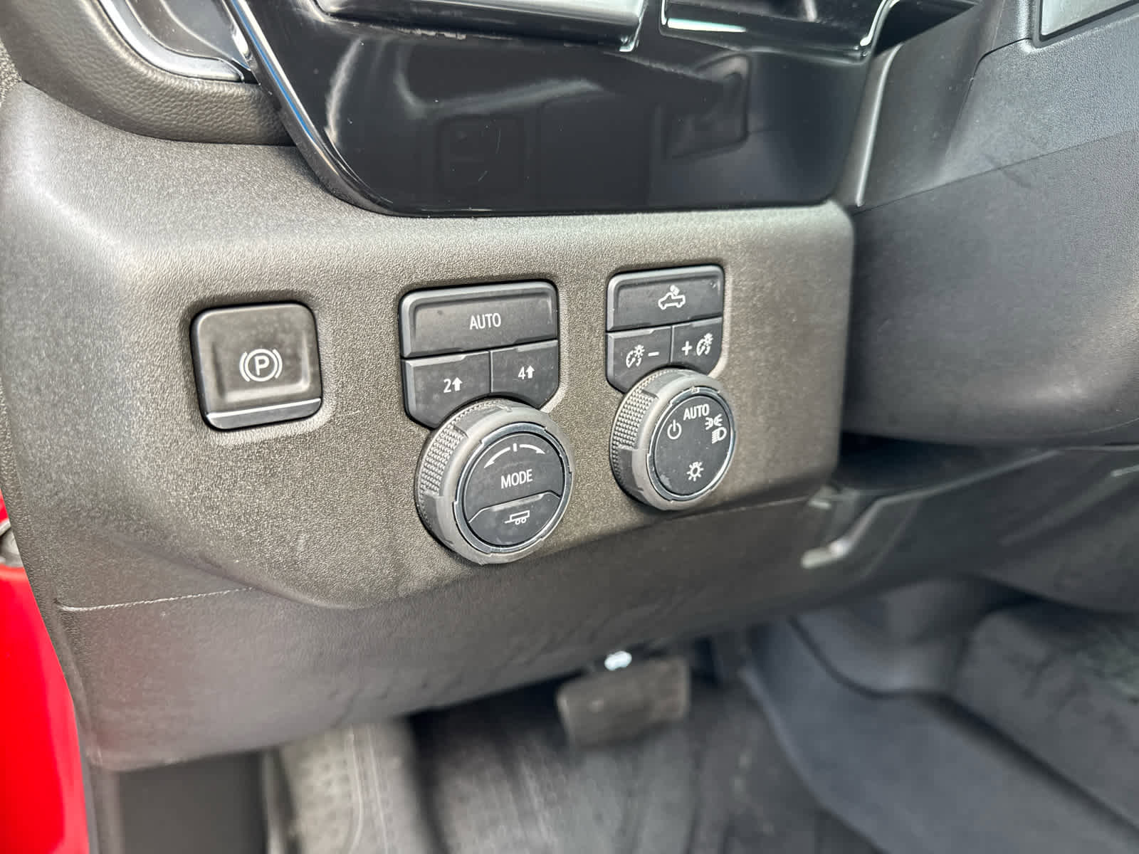 Used 2022 Chevrolet Silverado 1500 LT w/ Protection Package image 18