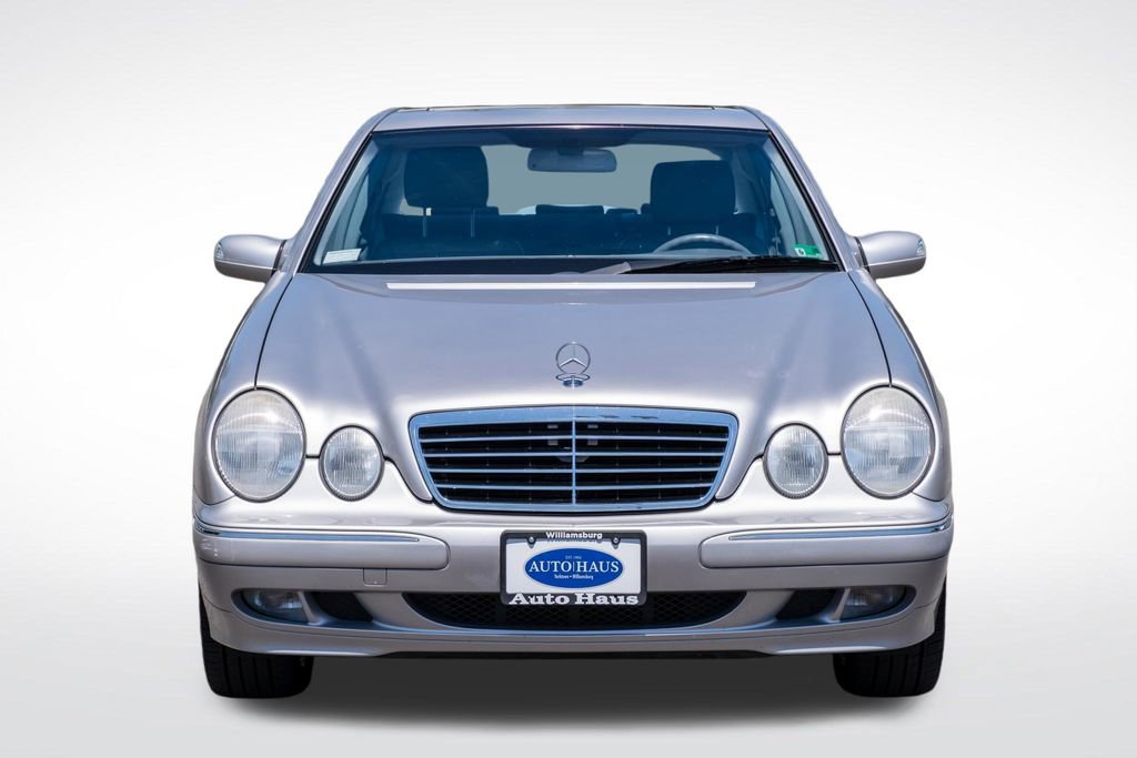 Used 2002 Mercedes-Benz E 320 4MATIC Sedan image 9
