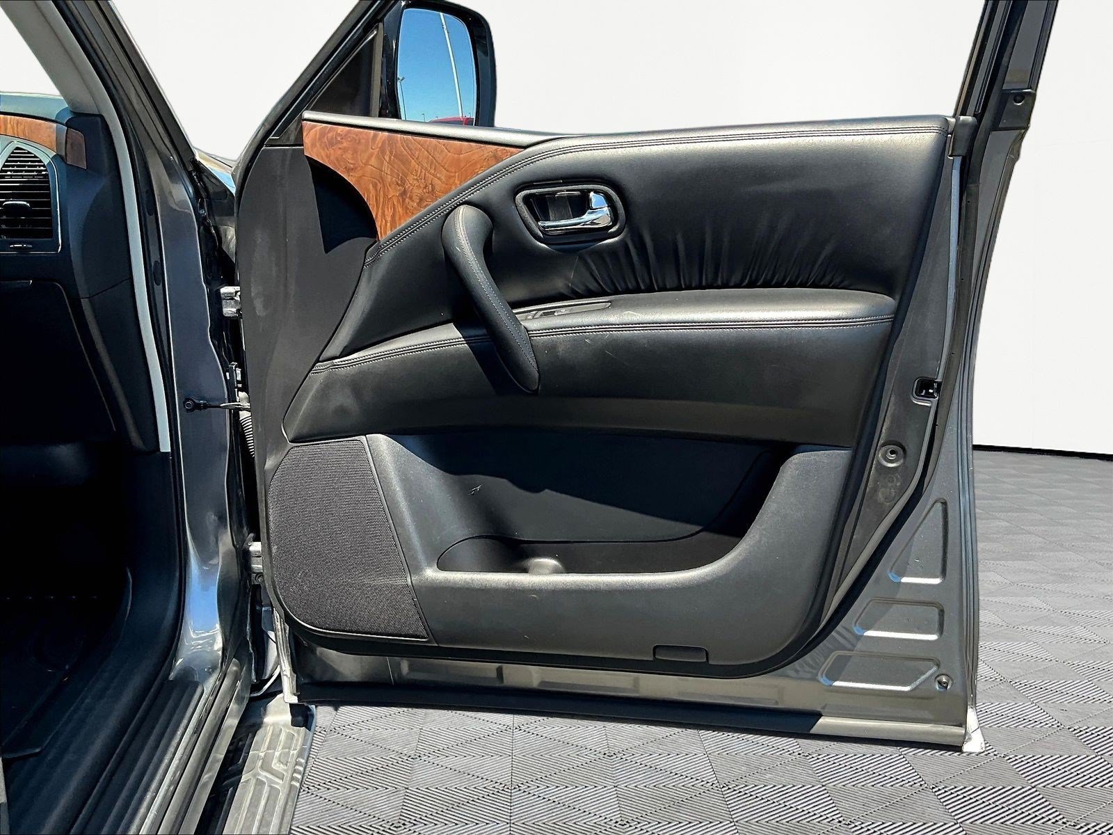 Used 2022 Nissan Armada SL w/ Captain's Chairs Package AWD/4WD image 29