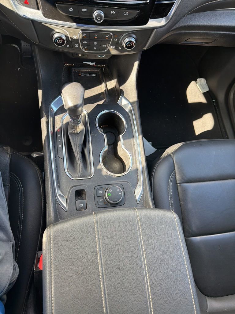 Used 2022 Chevrolet Traverse LT image 25