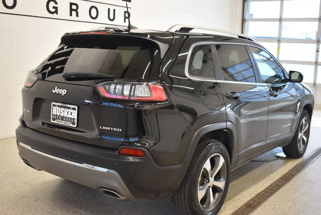 Used 2019 Jeep Cherokee Limited AWD/4WD image 4