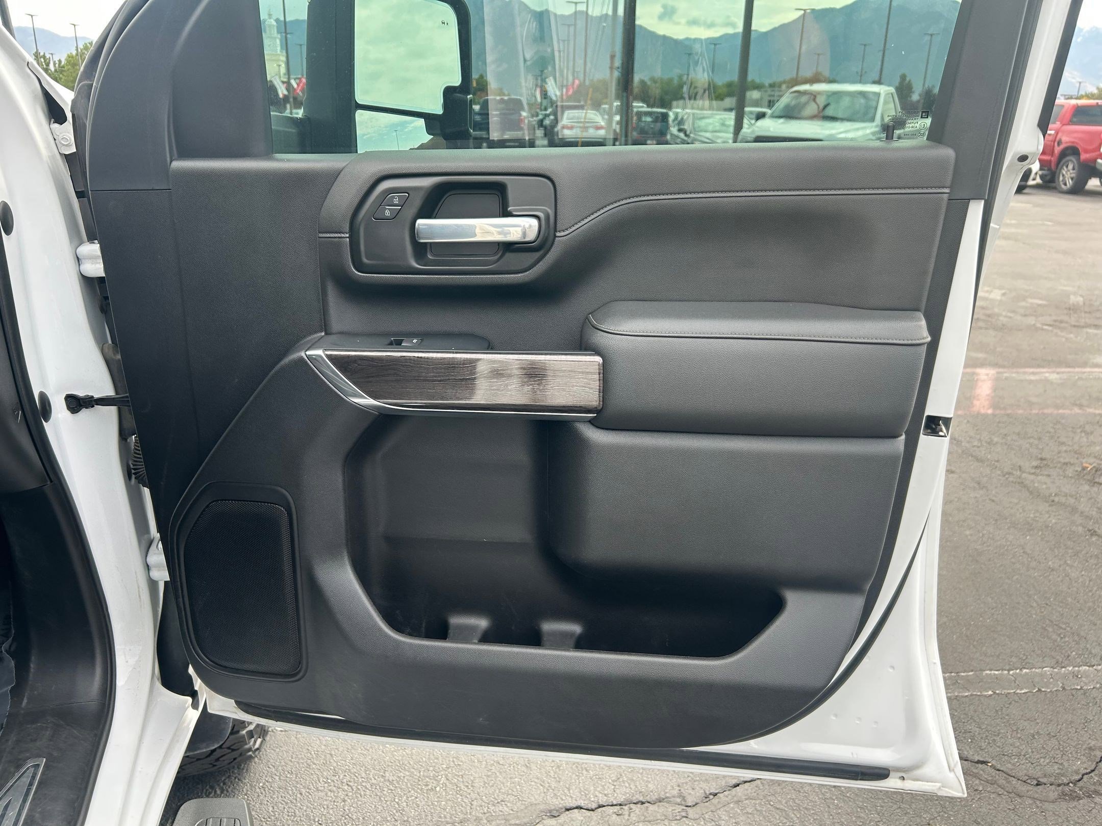 Used 2023 Chevrolet Silverado 2500 LTZ w/ Safety Package image 27