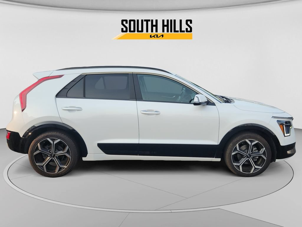 Certified 2024 Kia Niro SX Touring FWD image 5