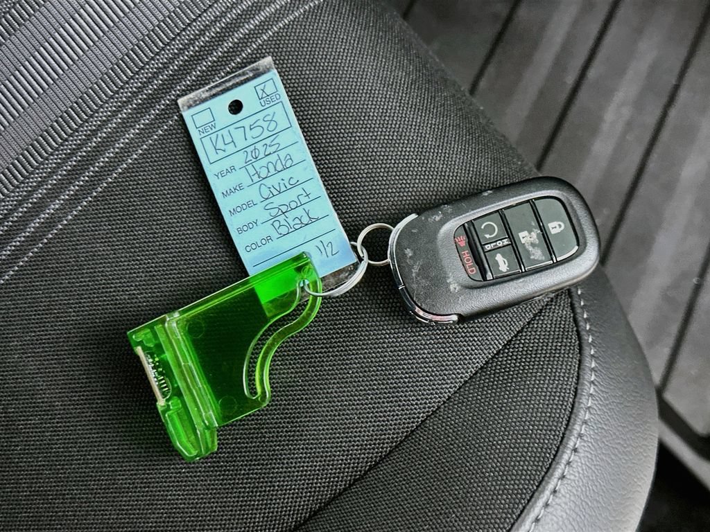 Used 2025 Honda Civic Sport image 33