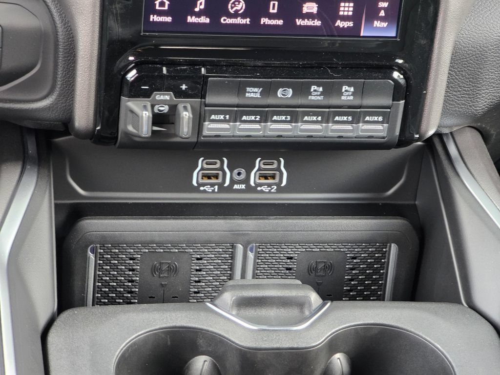 New 2026 RAM 2500 Big Horn AWD/4WD image 31