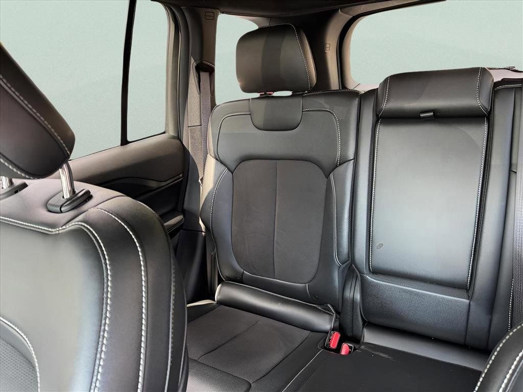 Used 2023 Jeep Grand Cherokee Altitude image 17