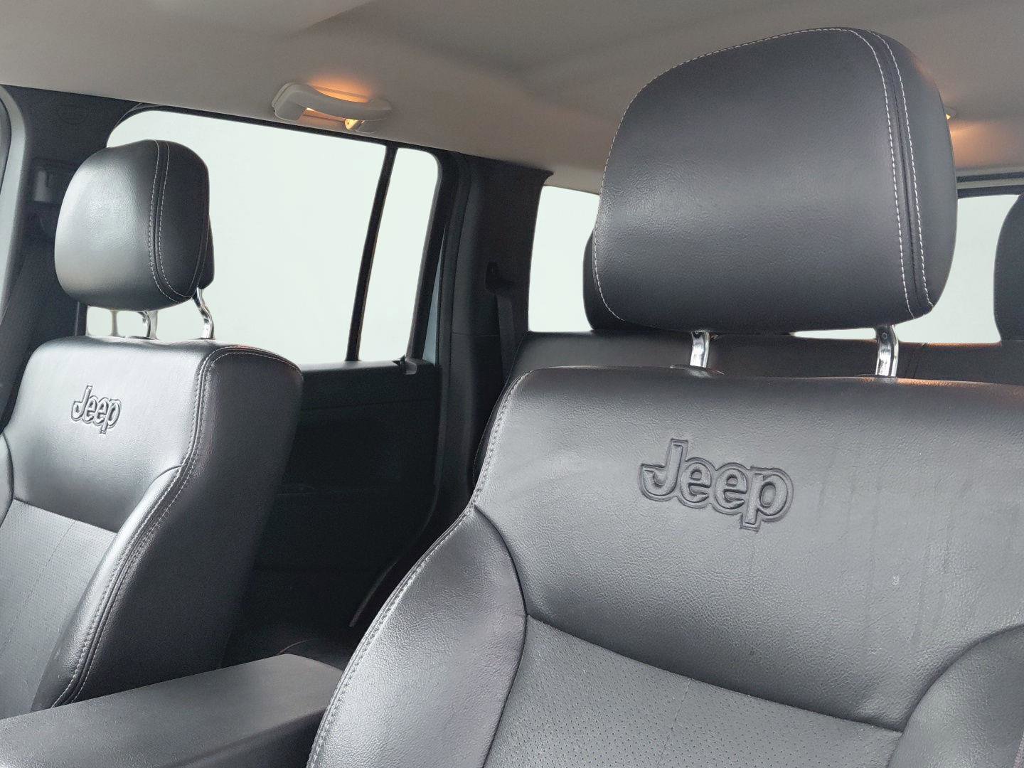 Used 2012 Jeep Liberty Sport AWD/4WD image 9