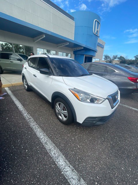 Used 2020 Nissan Kicks S FWD image 1