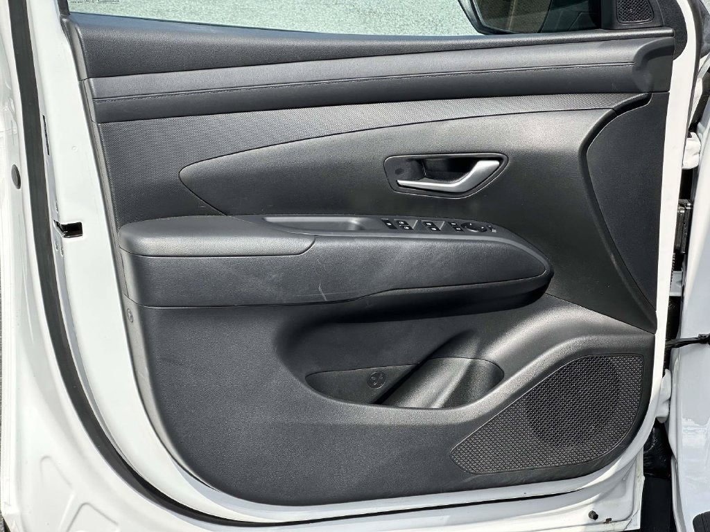 Certified 2025 Hyundai Tucson SEL AWD/4WD image 15