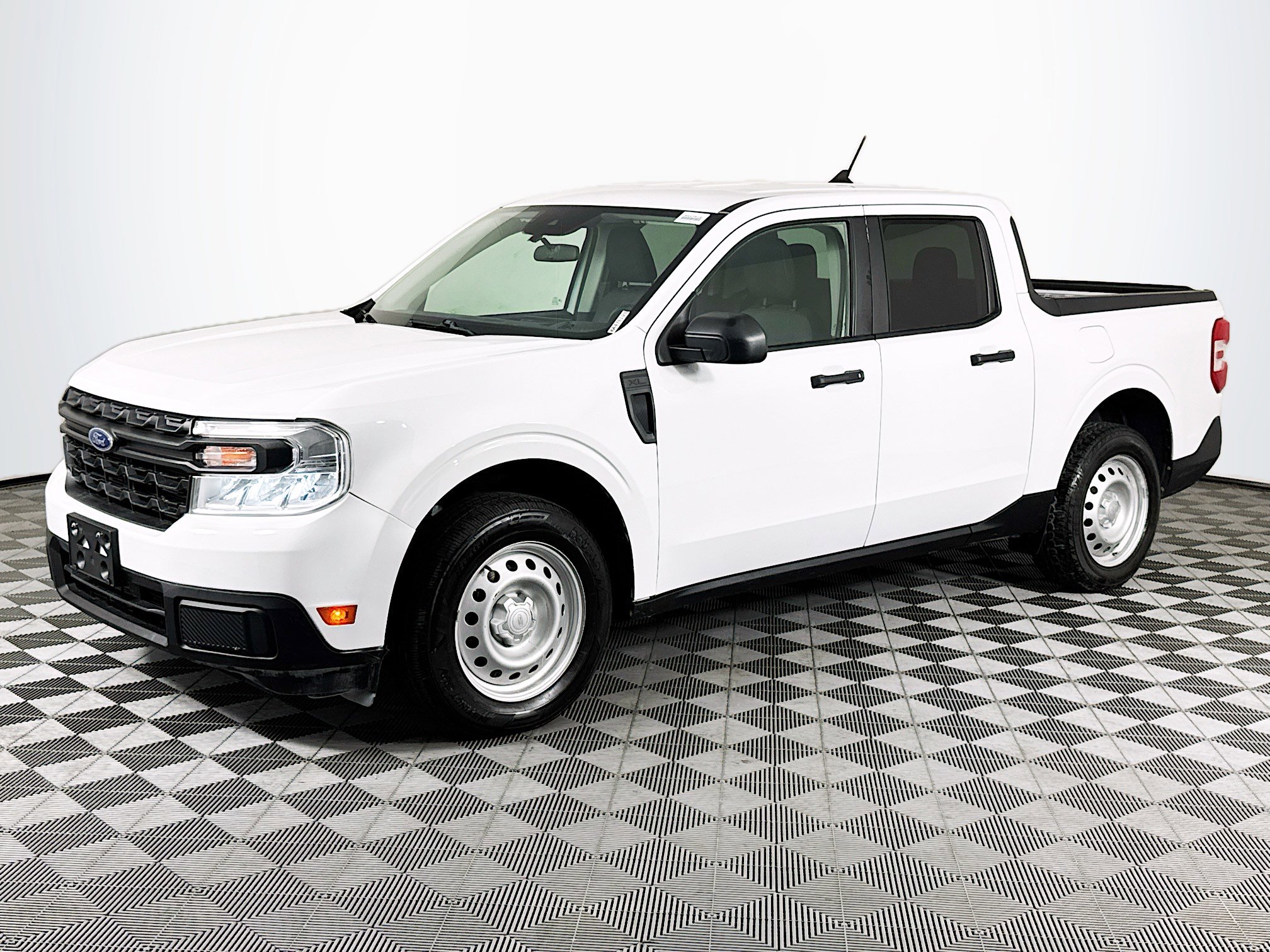 Used 2023 Ford Maverick XL w/ Equipment Group 100A Standard image 4