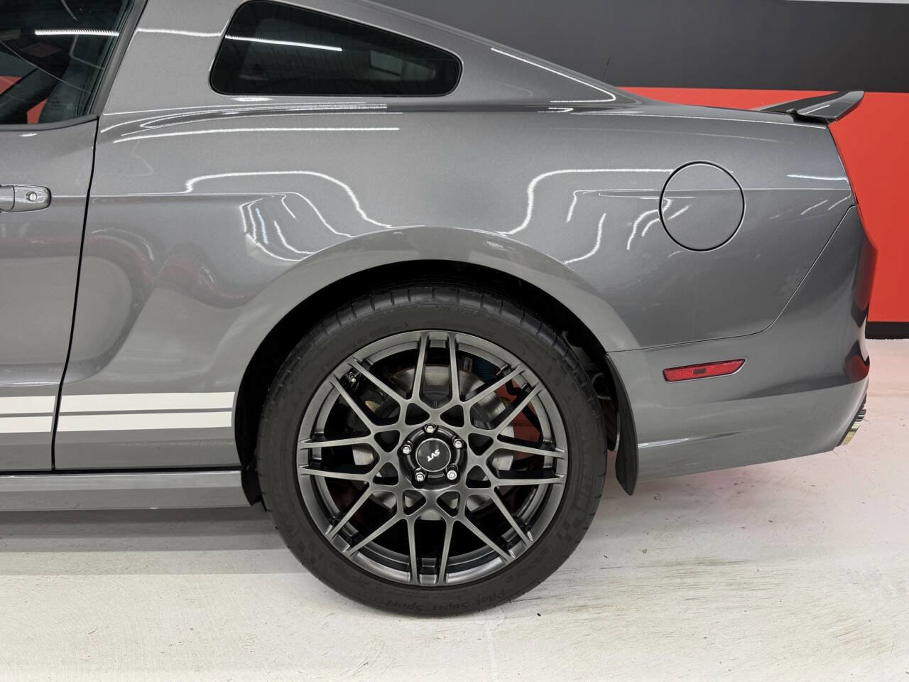 Used 2013 Ford Mustang Shelby GT500 RWD image 16