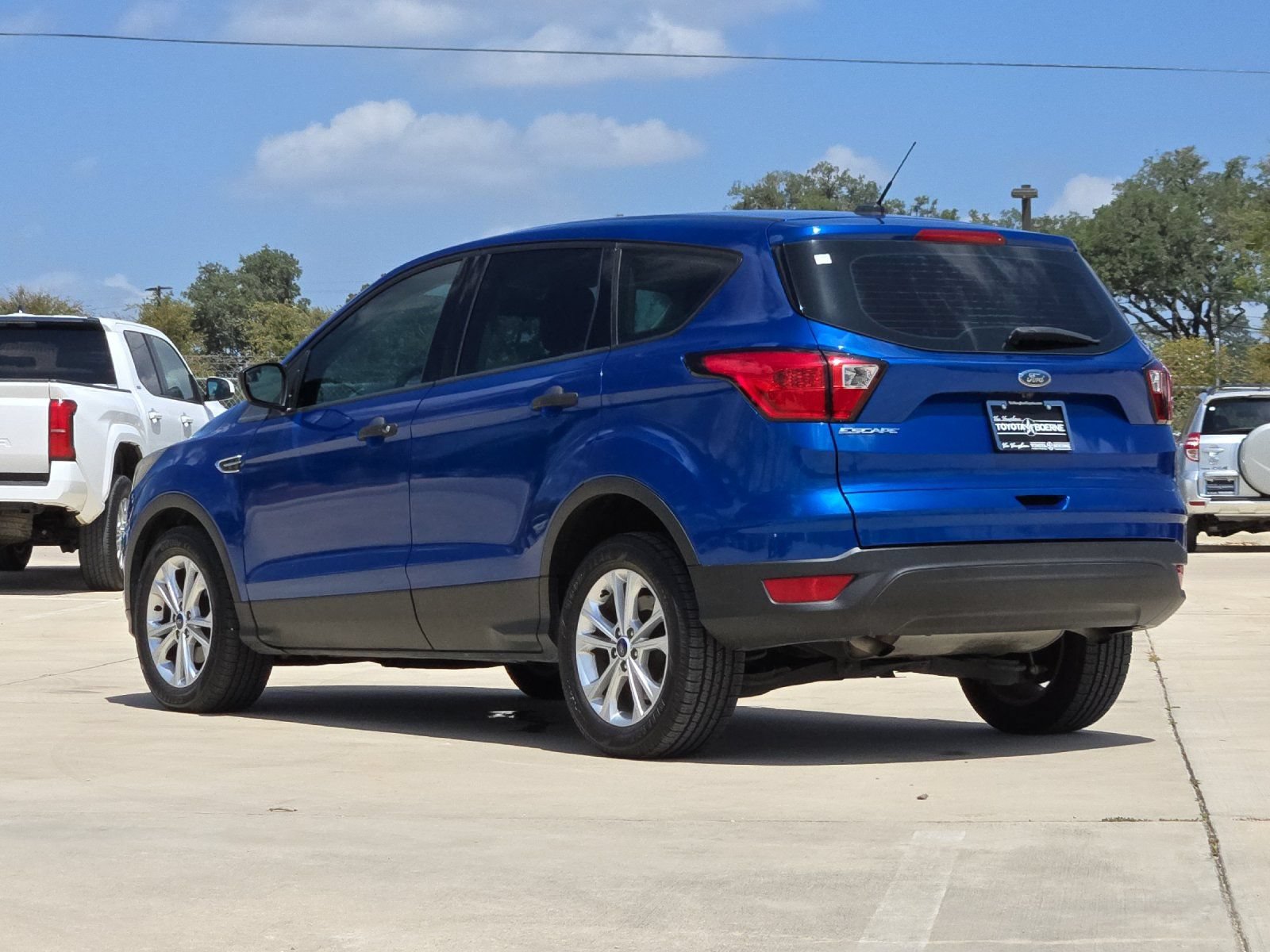 Used 2019 Ford Escape S FWD image 3