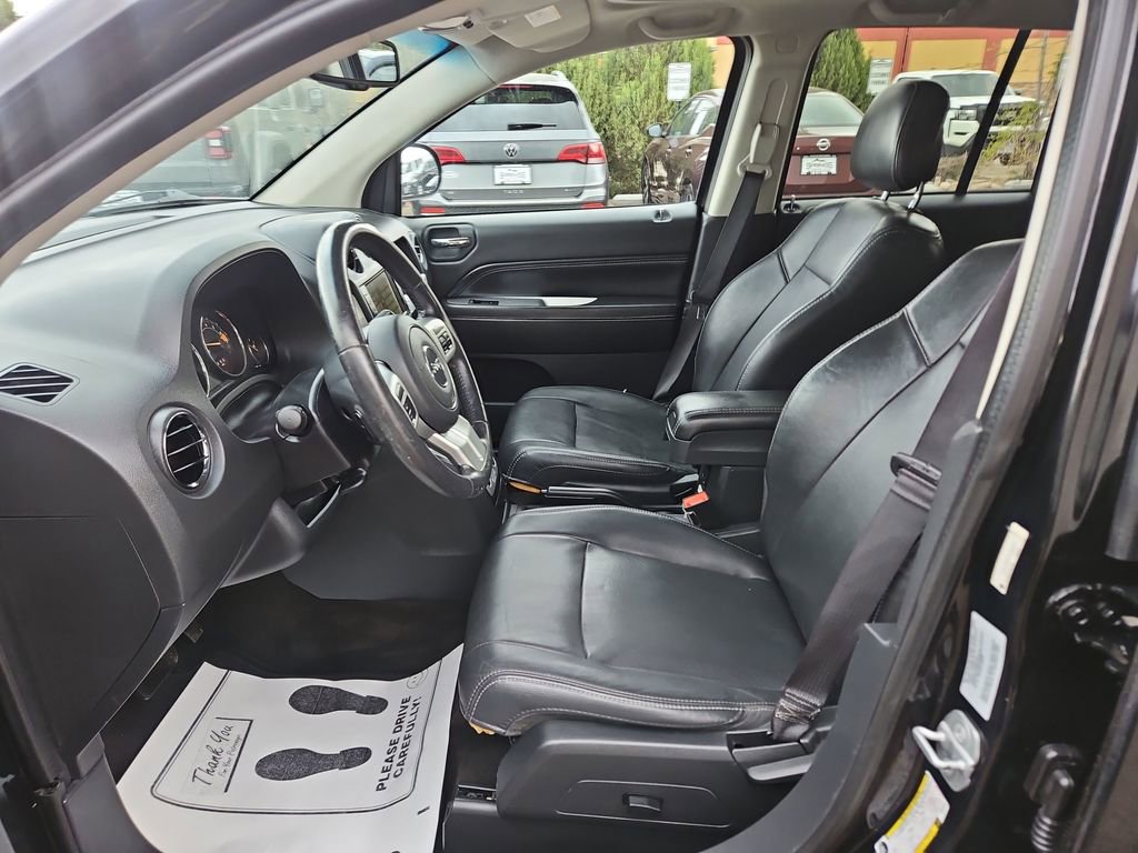 Used 2015 Jeep Compass High Altitude image 9