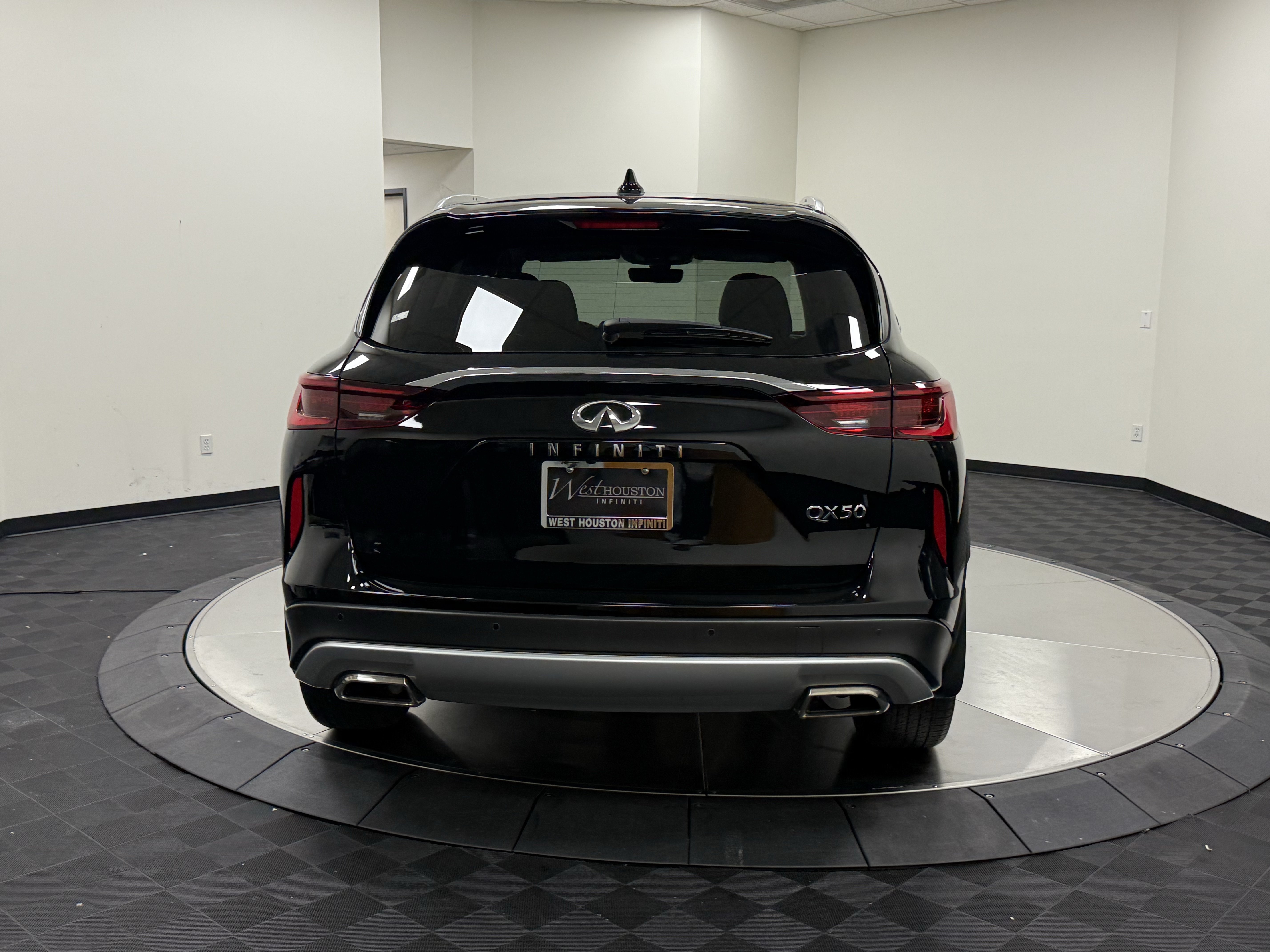 Certified 2024 INFINITI QX50 Luxe FWD image 6