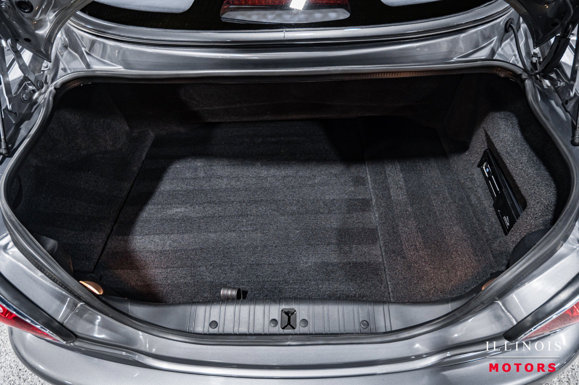 Used 2003 Jaguar XK8 Coupe image 27