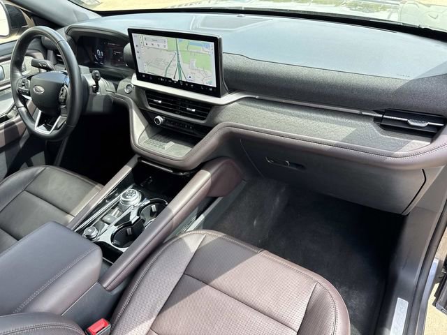 Used 2025 Ford Explorer Platinum w/ LUX Leather Package image 18