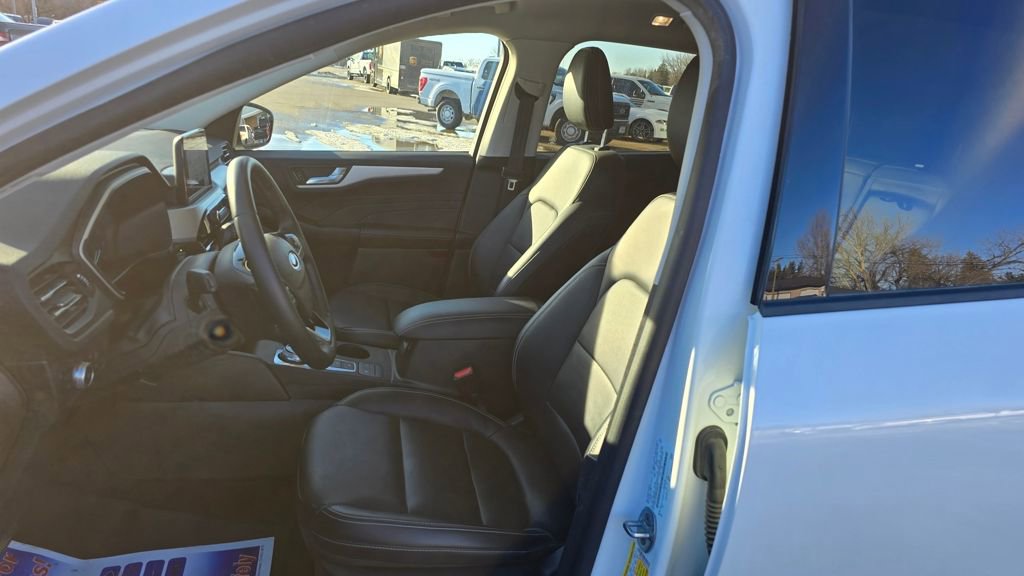 Used 2021 Ford Escape SEL image 12