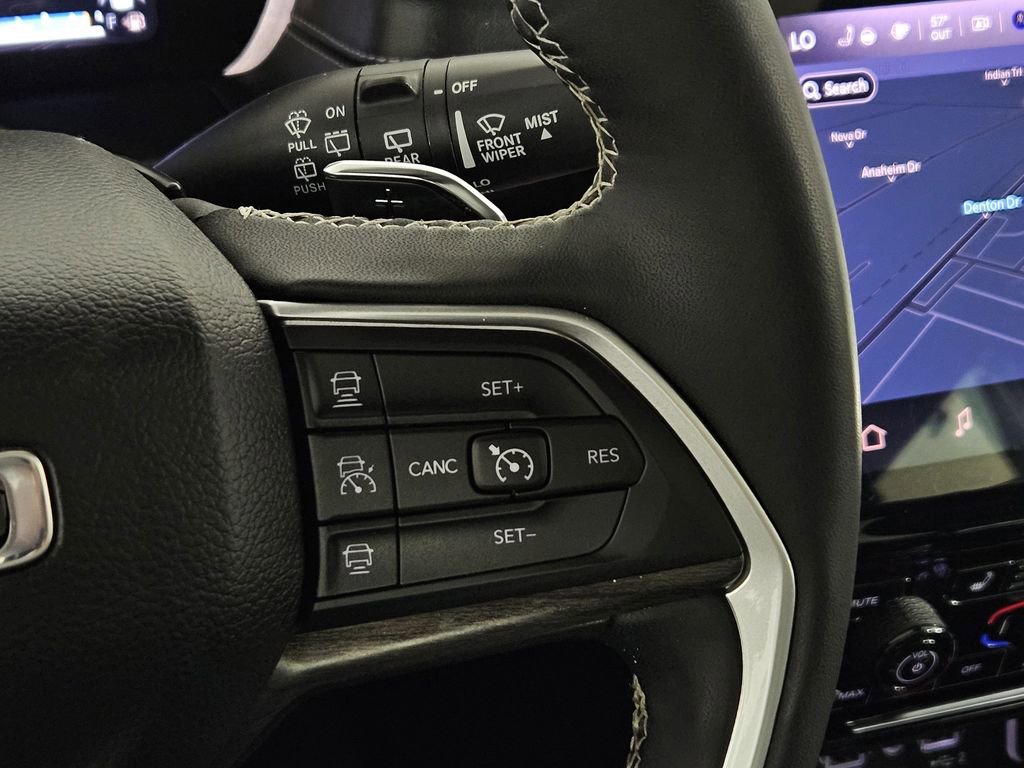 Used 2024 Jeep Grand Cherokee L Limited w/ Luxury Tech Group II image 20