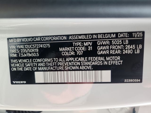 New 2026 Volvo XC40 B5 Plus w/ Protection Package Premier AWD/4WD image 24