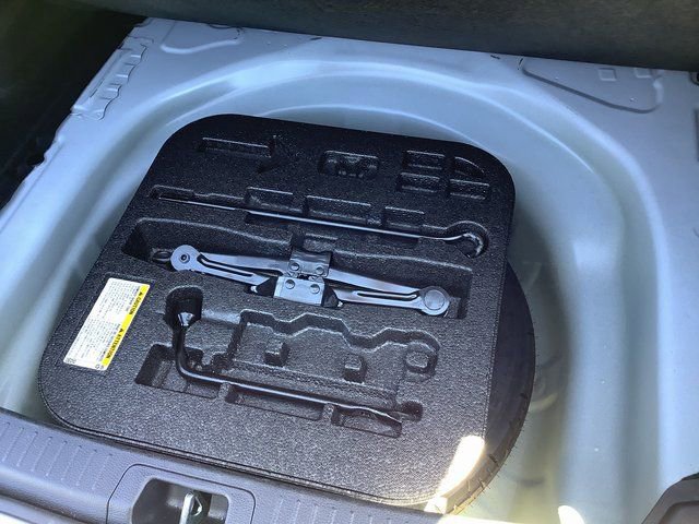 Used 2023 Toyota Corolla LE image 30