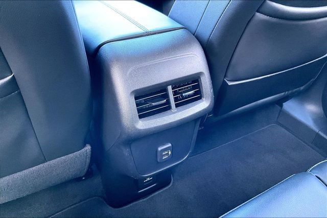 Used 2023 GMC Terrain SLT AWD/4WD image 10