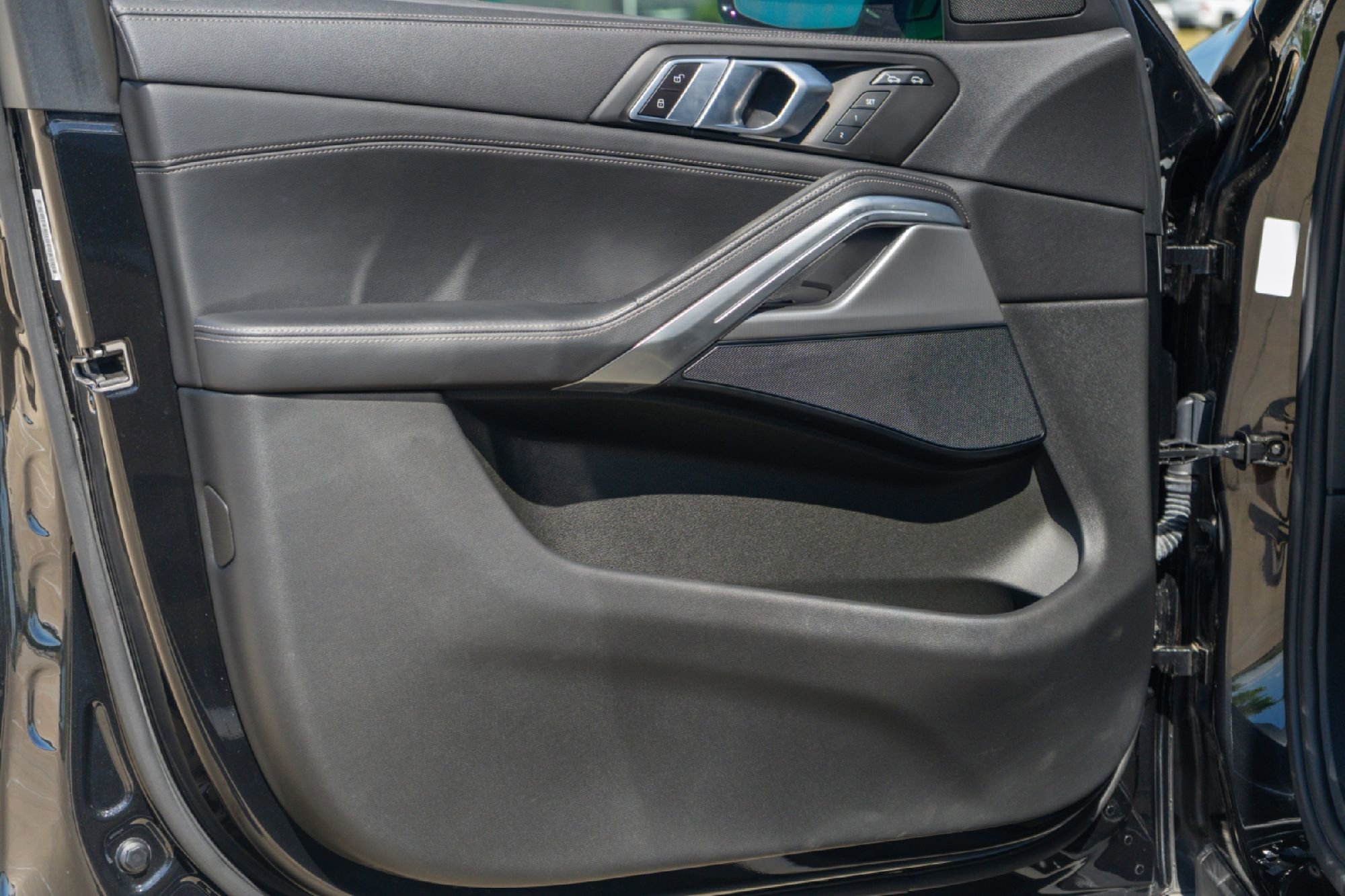 Used 2022 BMW X6 xDrive40i w/ Premium Package image 23