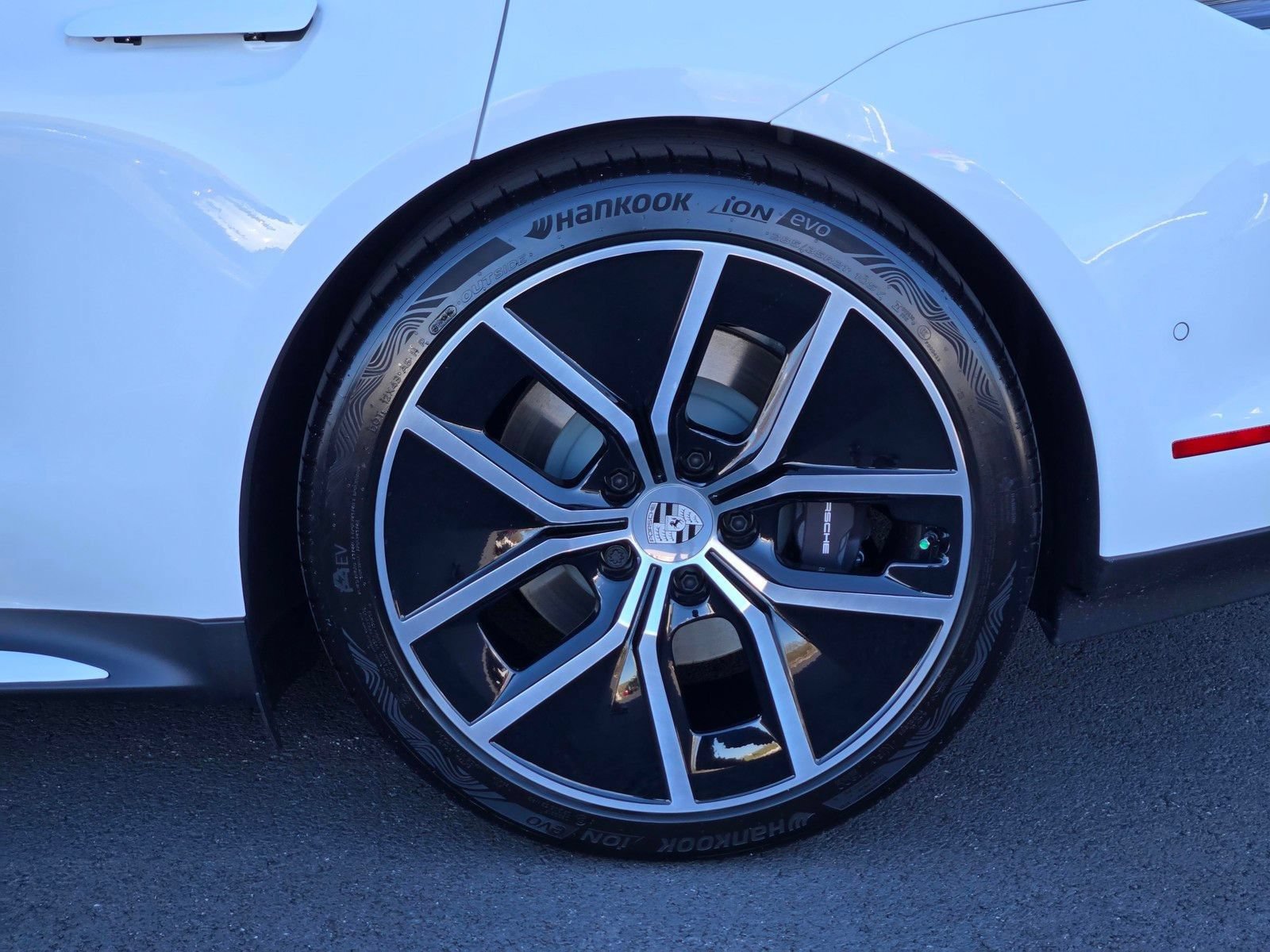 New 2026 Porsche Taycan AWD/4WD image 12