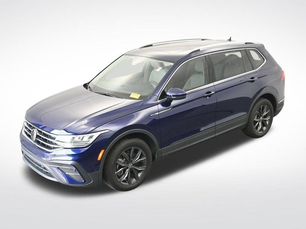 Used 2023 Volkswagen Tiguan SE w/ Panoramic Sunroof Package FWD image 21