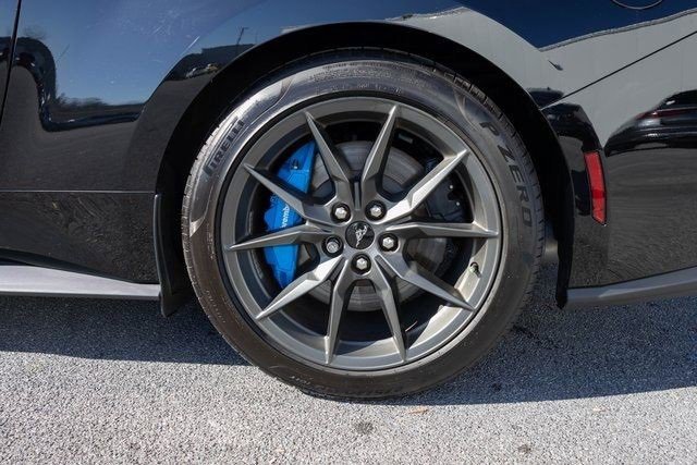 Used 2024 Ford Mustang Dark Horse image 6