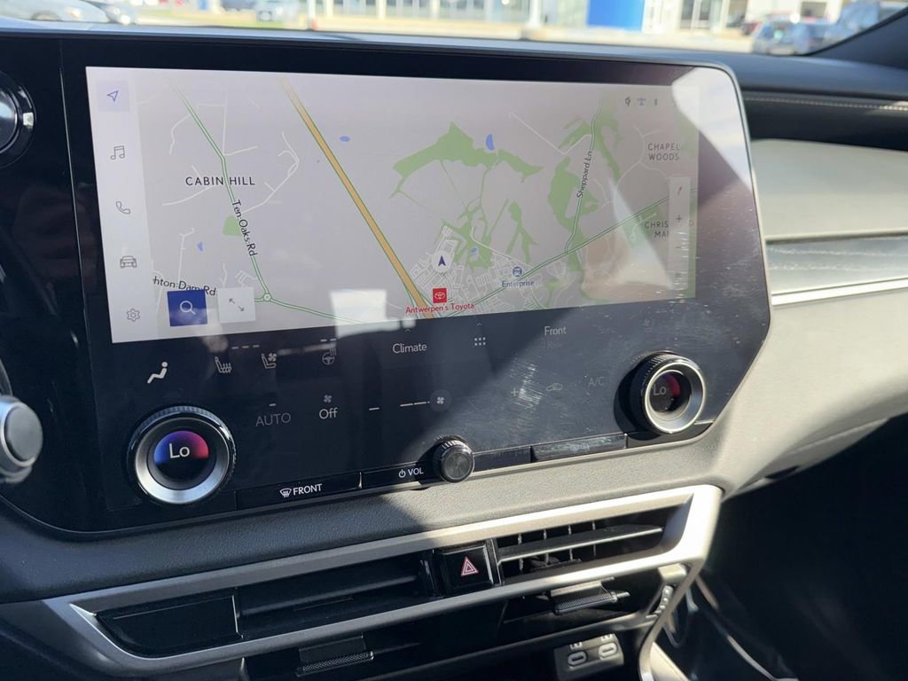 Used 2024 Lexus RX 350 Premium w/ Accessory Package (Z1) AWD/4WD image 4