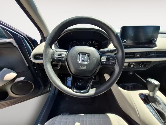 Used 2025 Honda HR-V LX image 12
