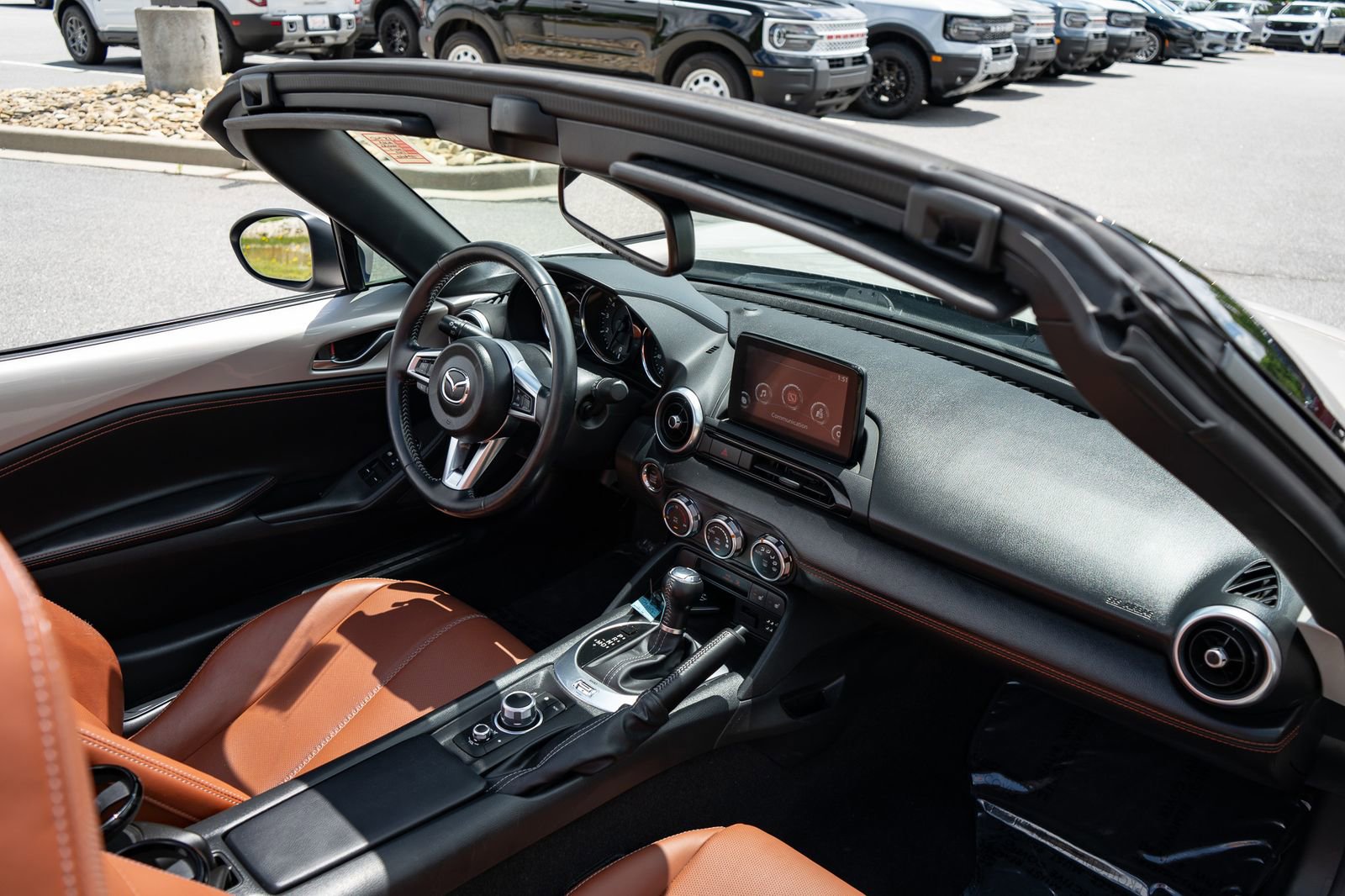 Used 2023 MAZDA MX-5 Miata Grand Touring RWD image 17