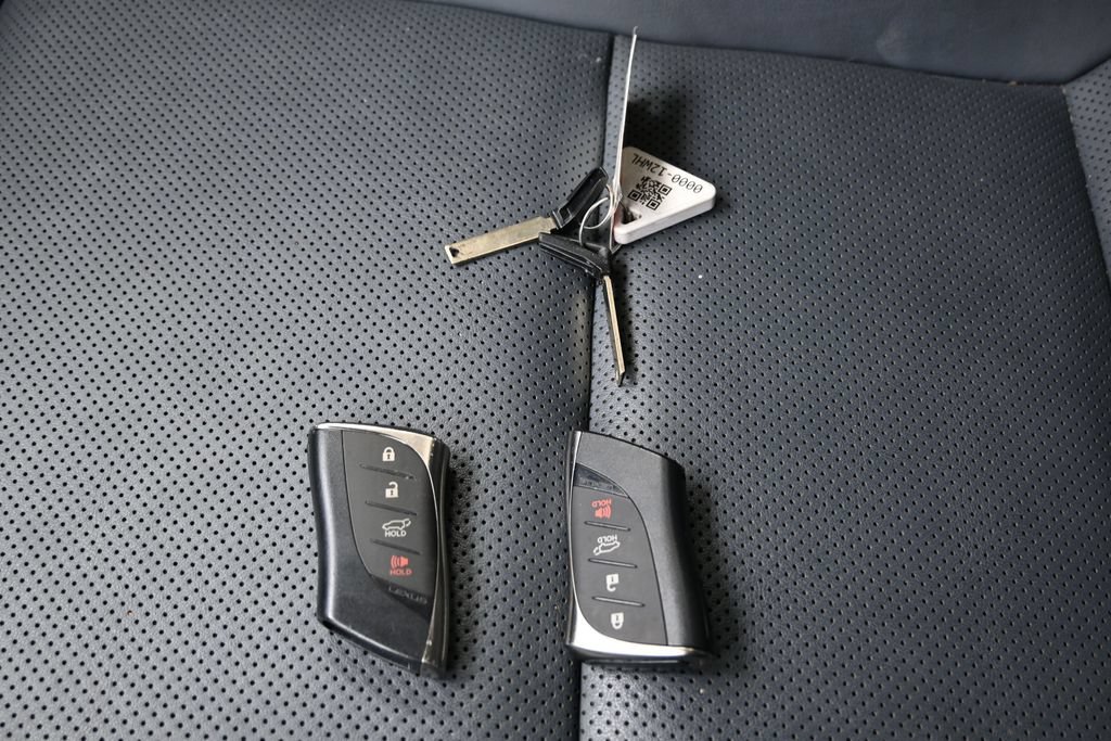 Used 2023 Lexus RZ 450e Premium w/ Technology Package AWD/4WD image 28