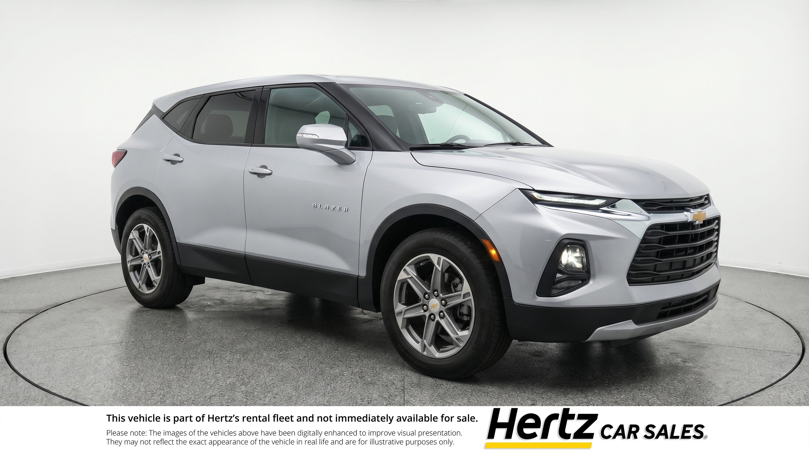 Used 2025 Chevrolet Blazer LT FWD image 1