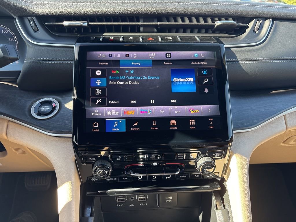 New 2025 Jeep Grand Cherokee L Limited w/ Black Appearance Package image 32