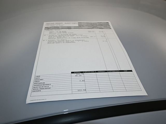 Used 2025 Nissan Versa SR w/ Electronics Package image 4