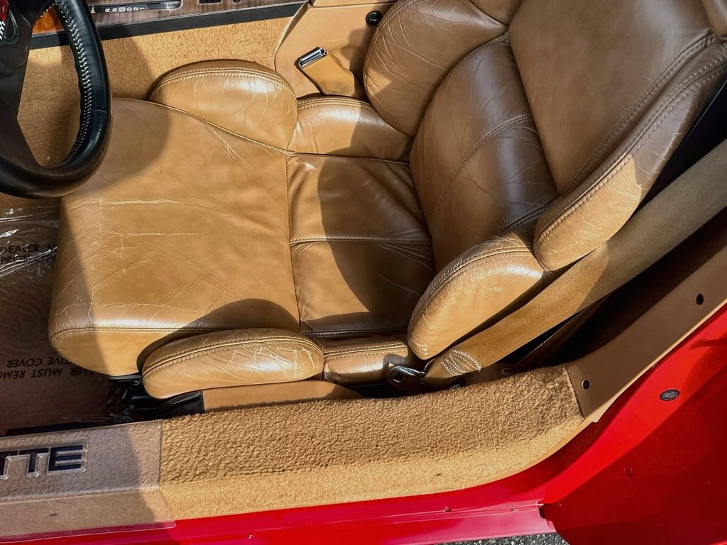 Used 1989 Chevrolet Corvette Convertible RWD image 16